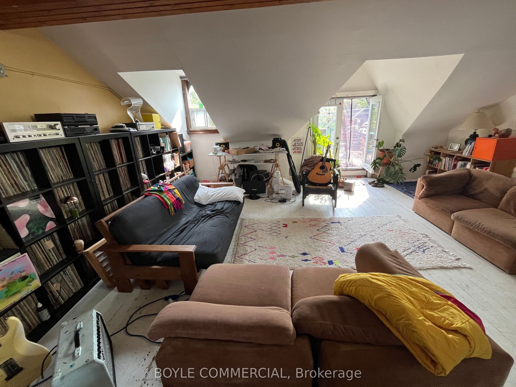 Listing photo