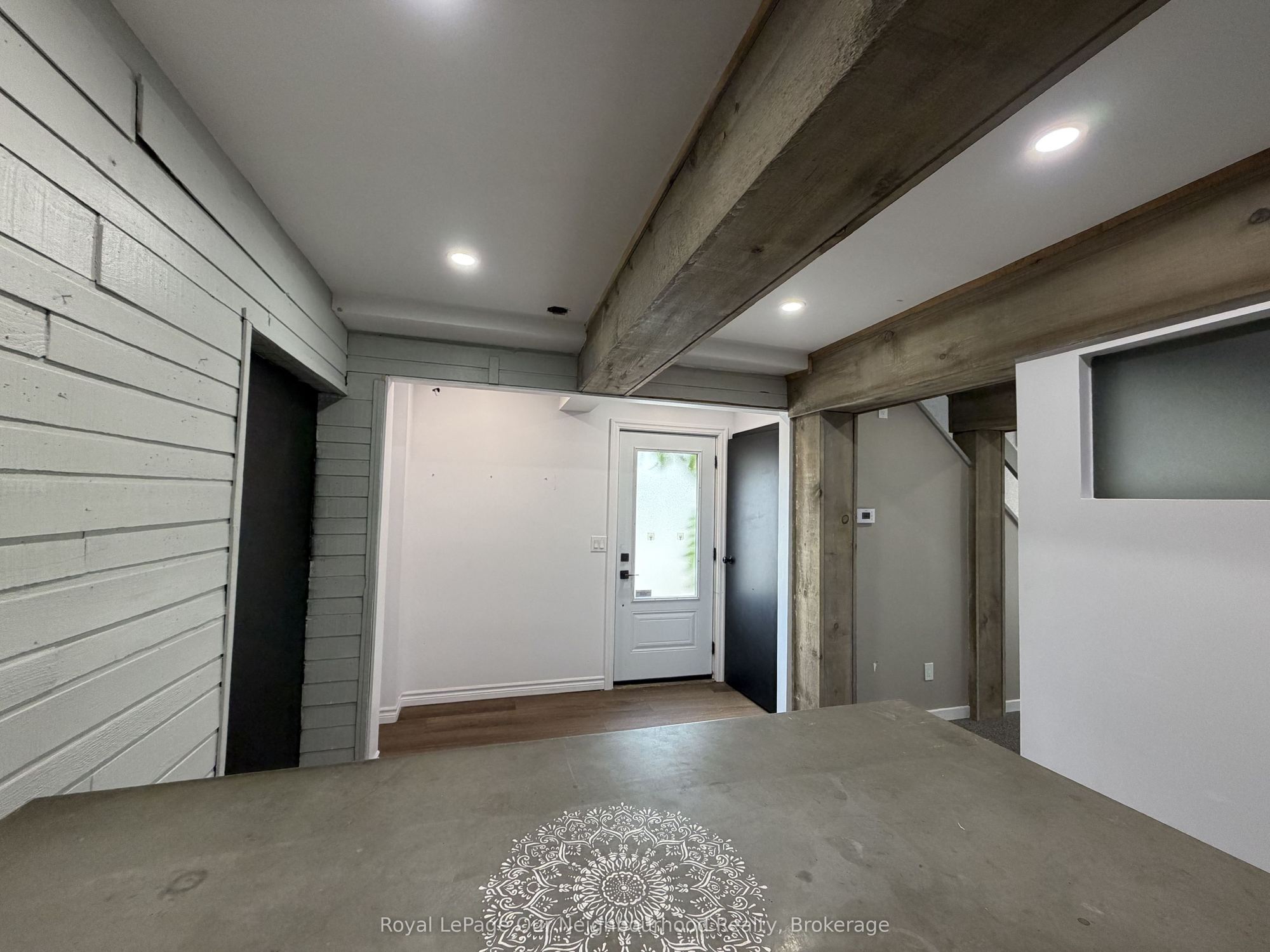 Listing photo