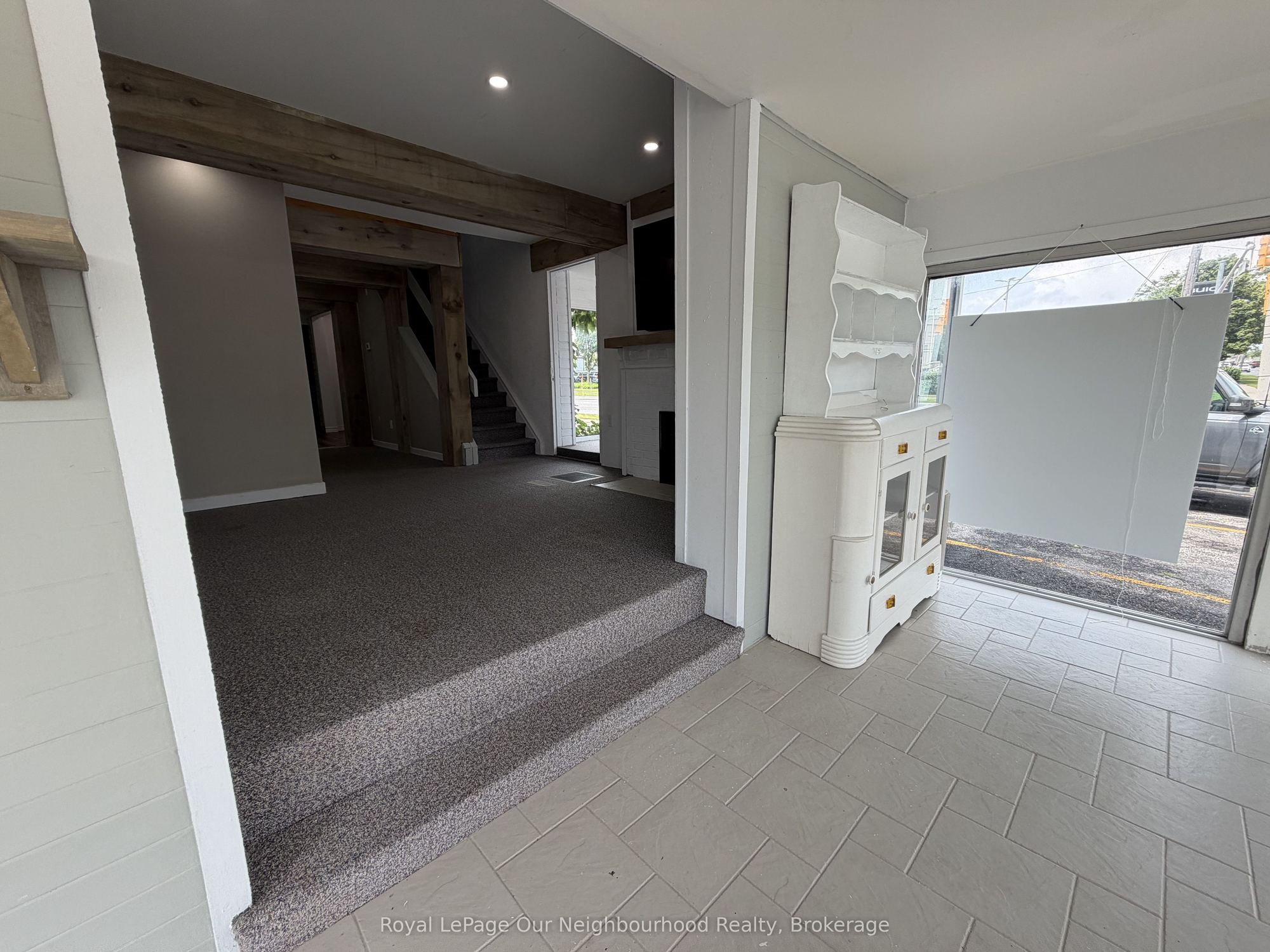 Listing photo