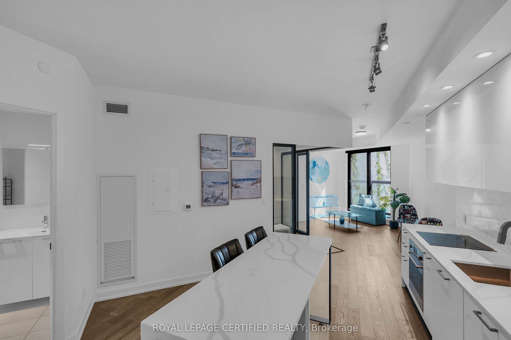 Listing photo
