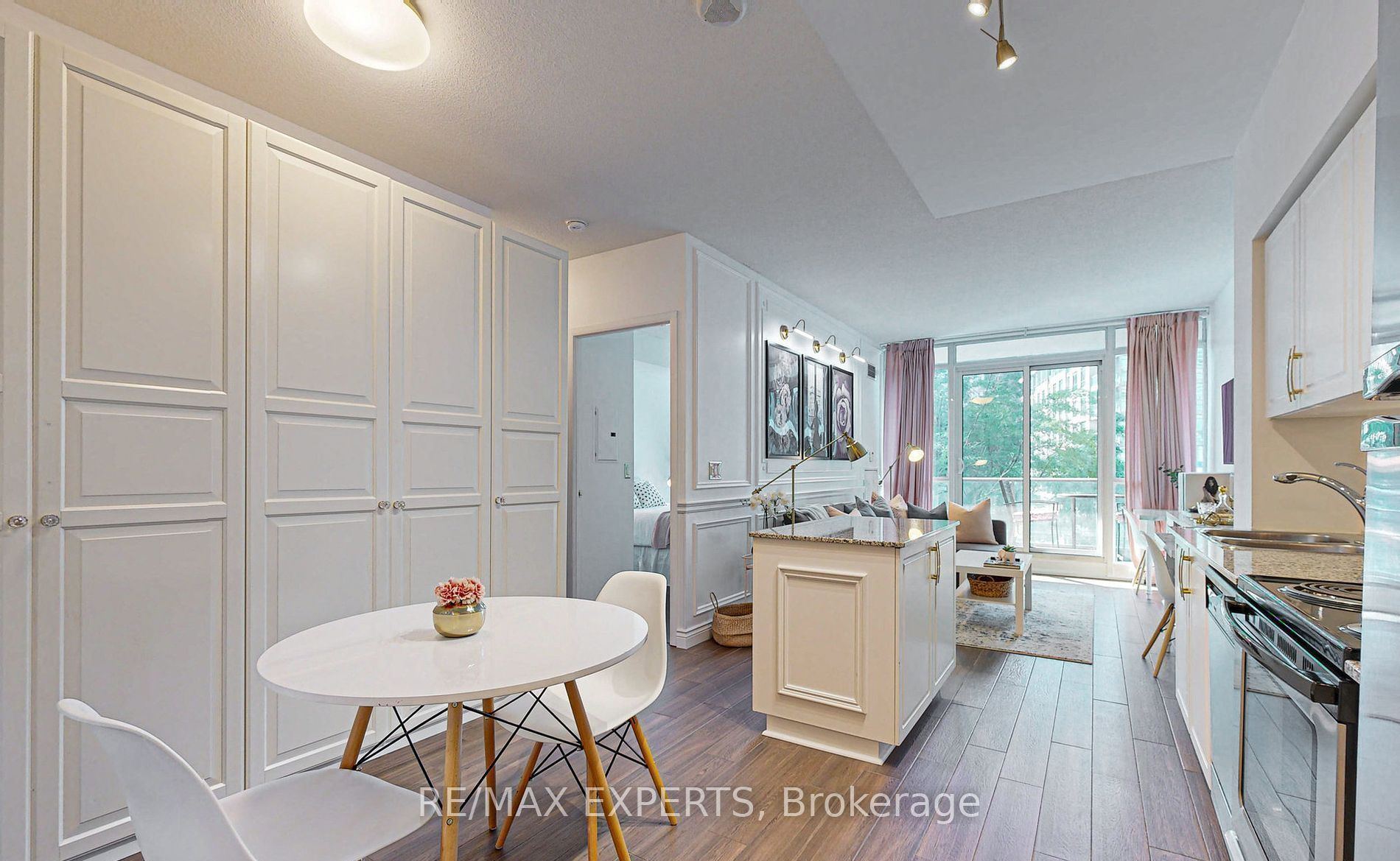 Listing photo