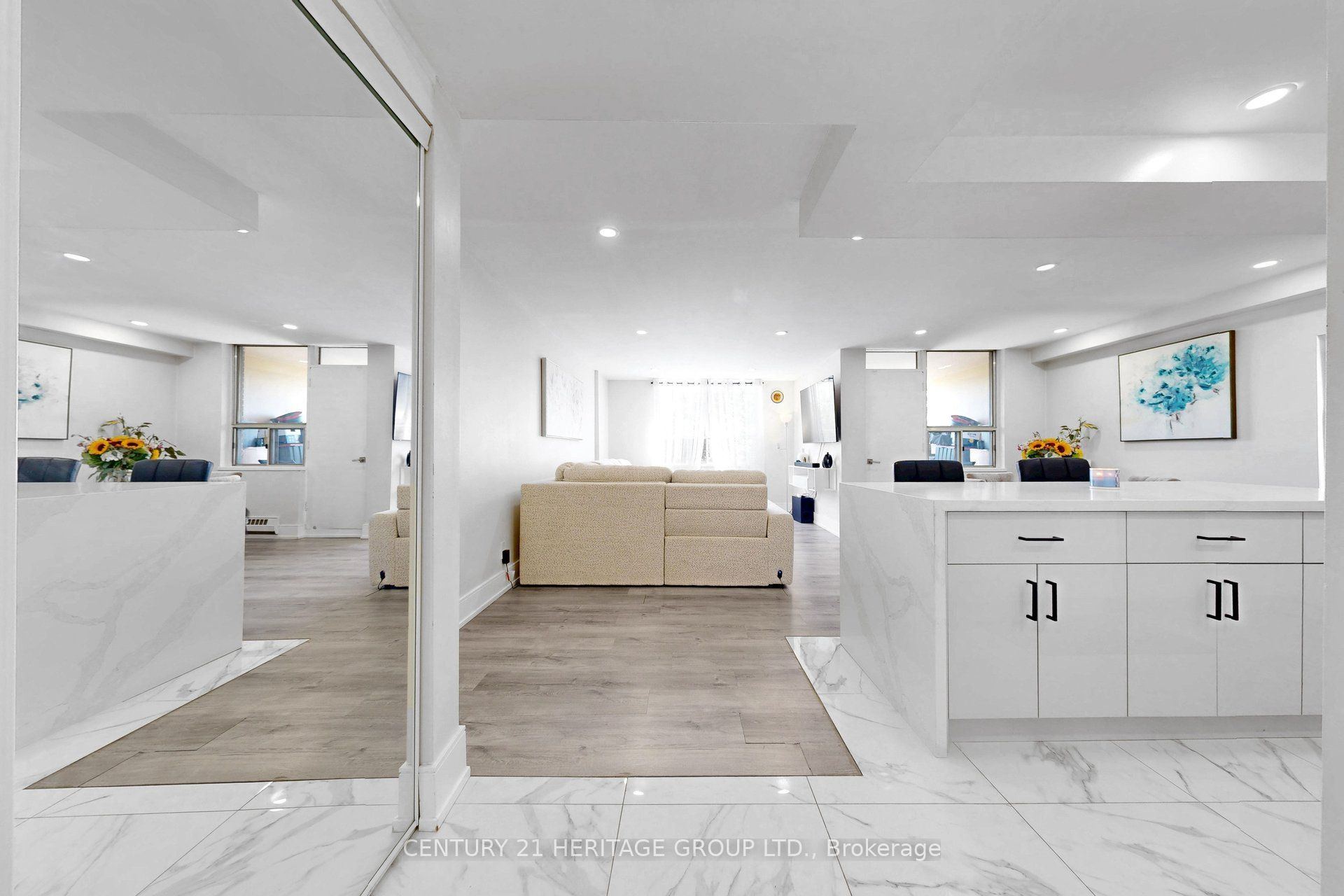 Listing photo