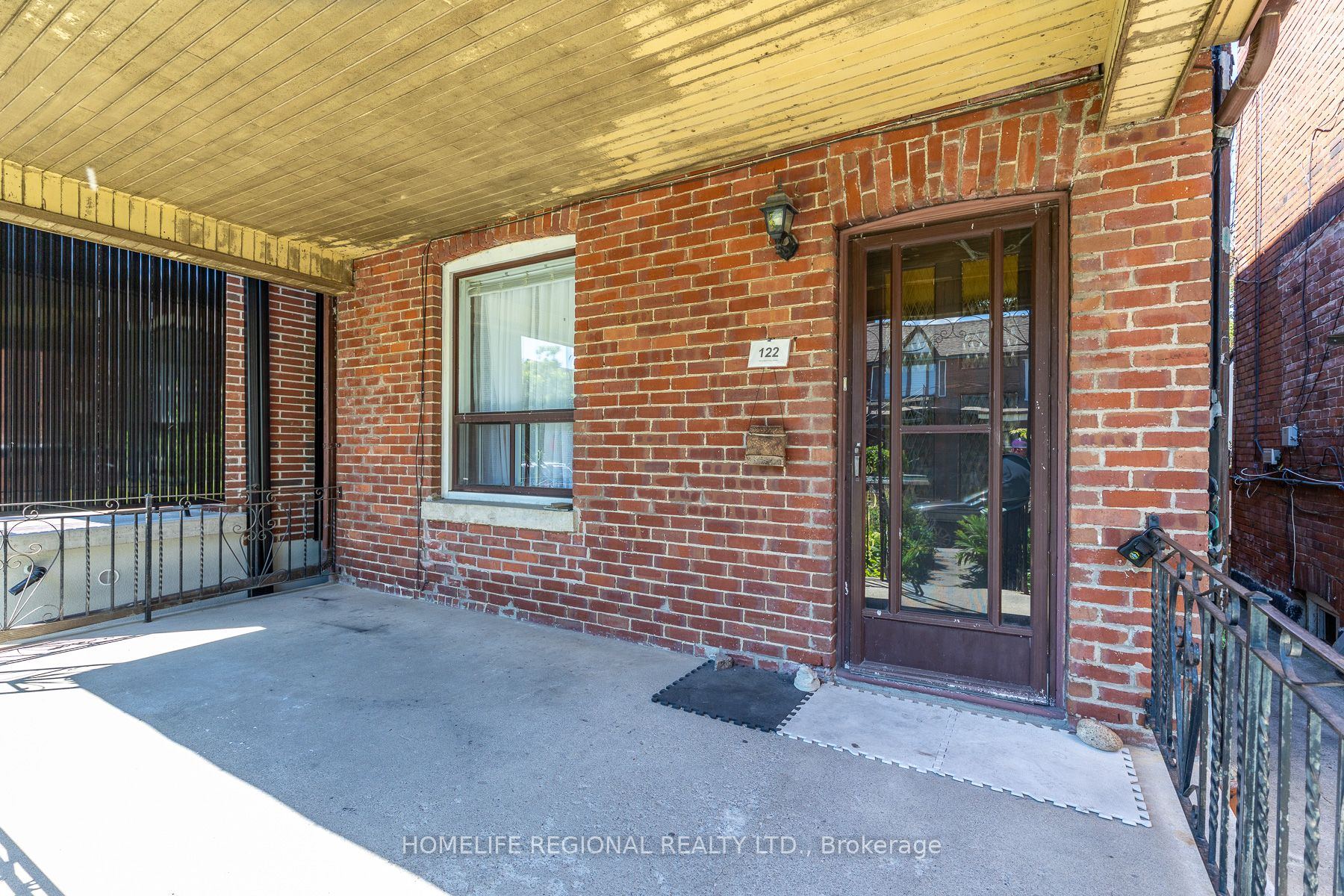 Listing photo