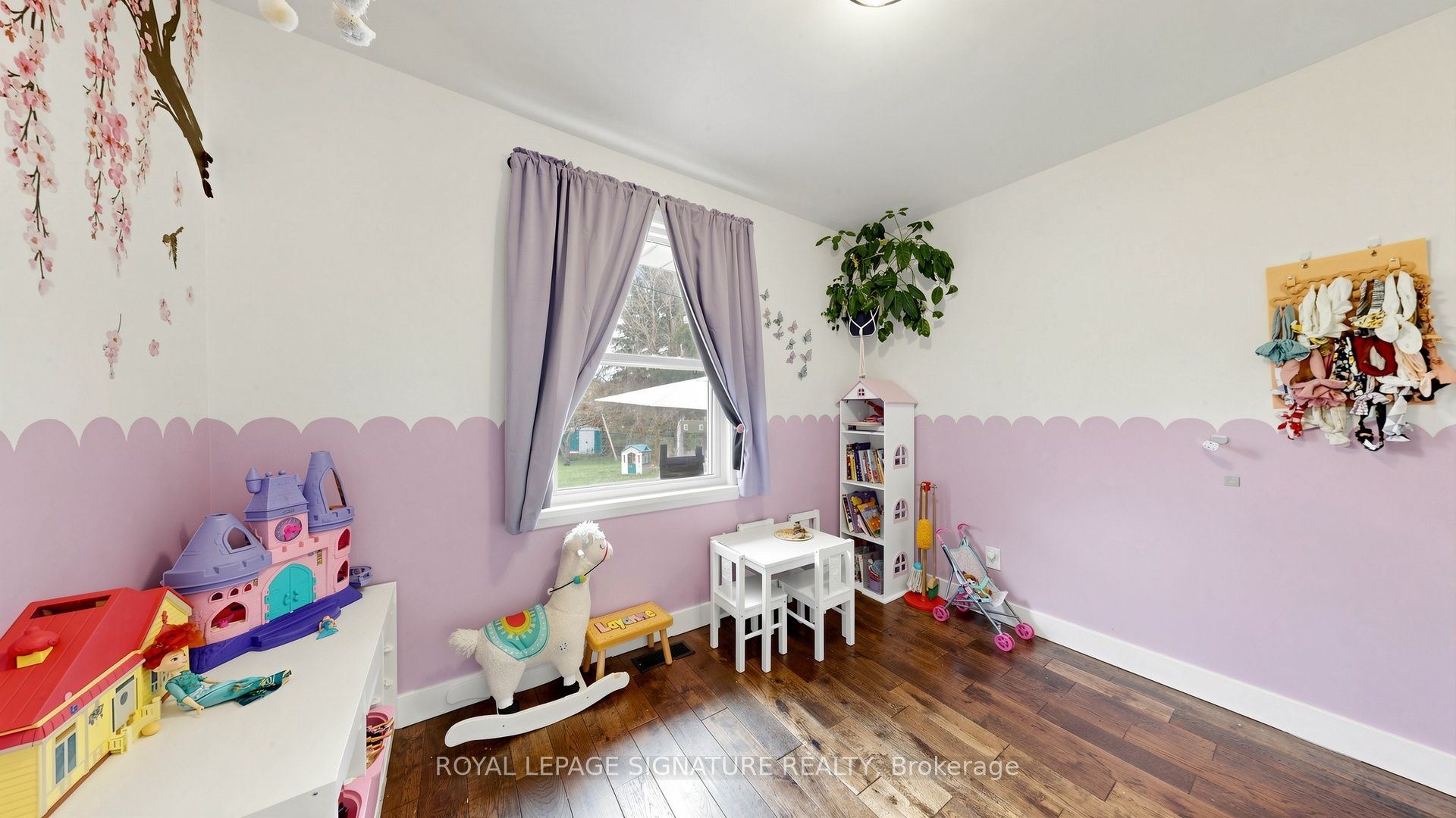 Listing photo