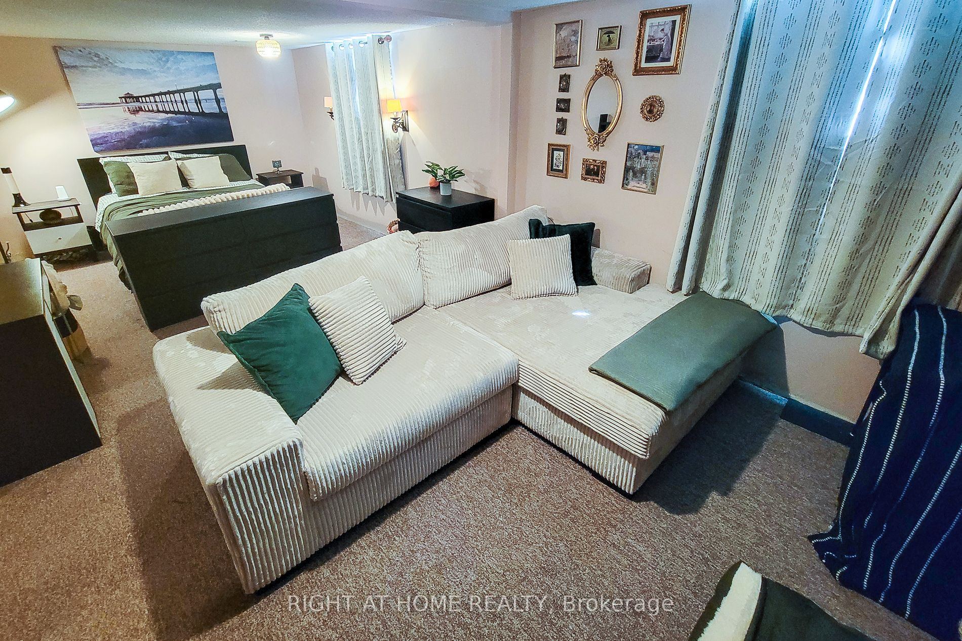 Listing photo