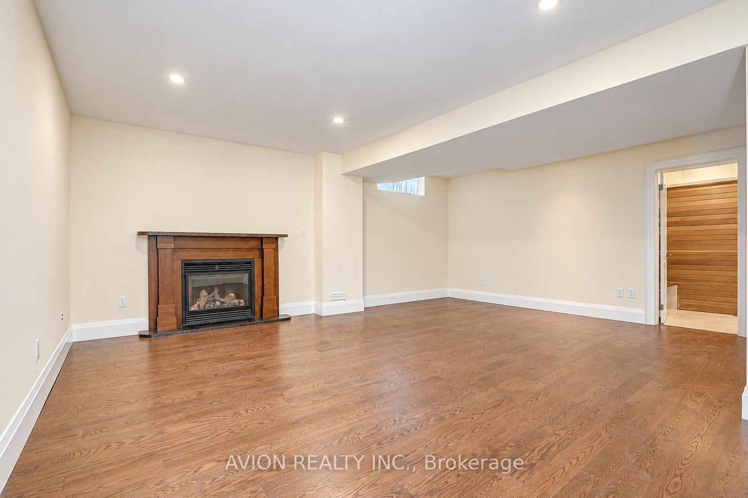 Listing photo
