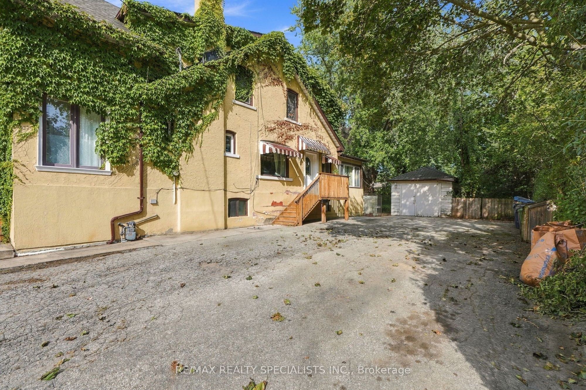 Listing photo