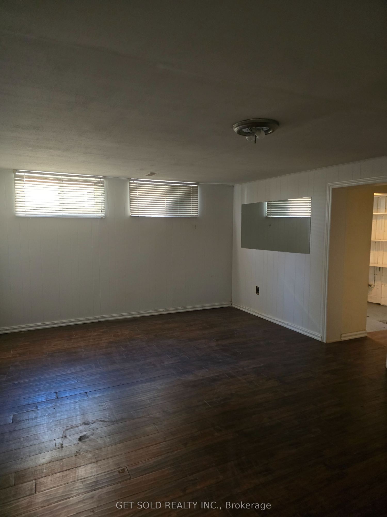 Listing photo