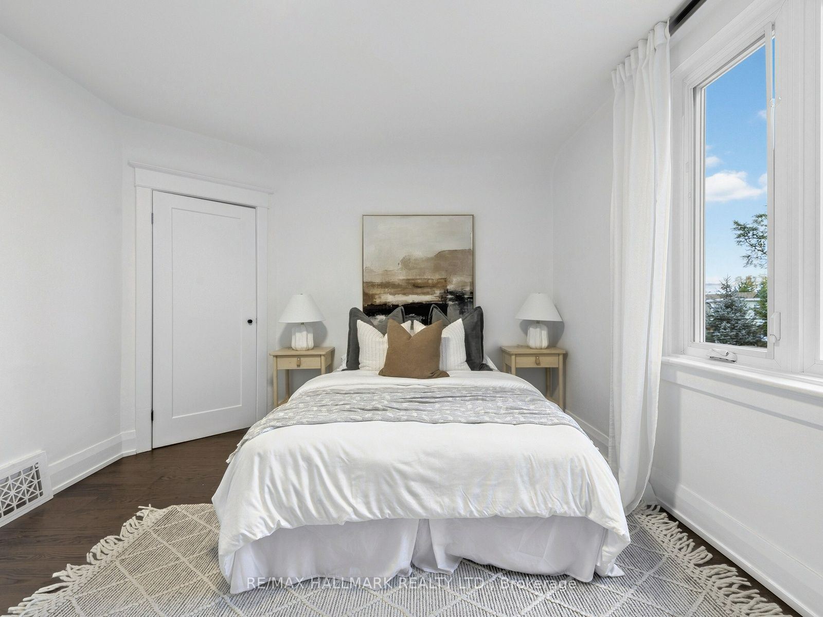 Listing photo