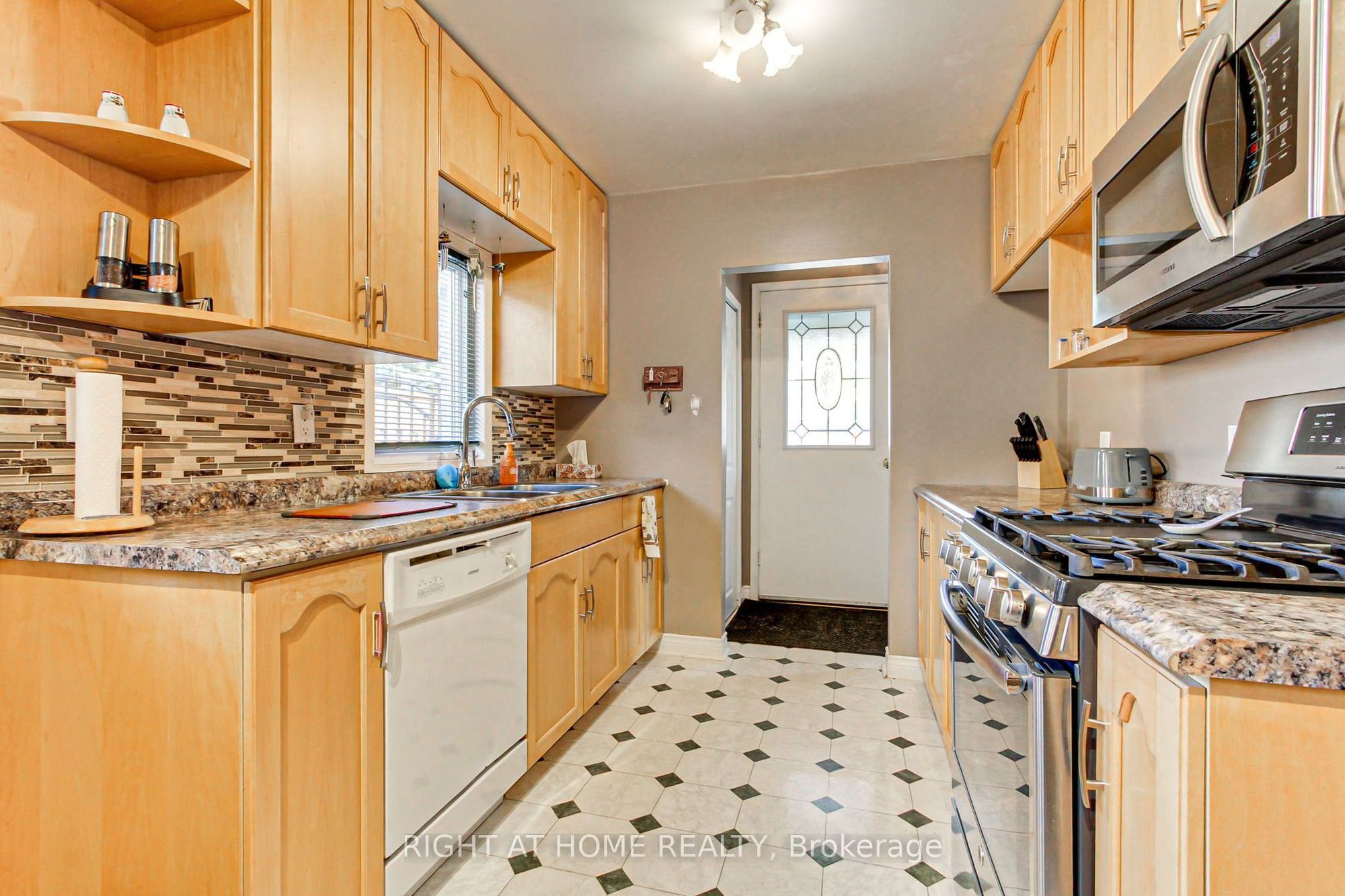 Listing photo