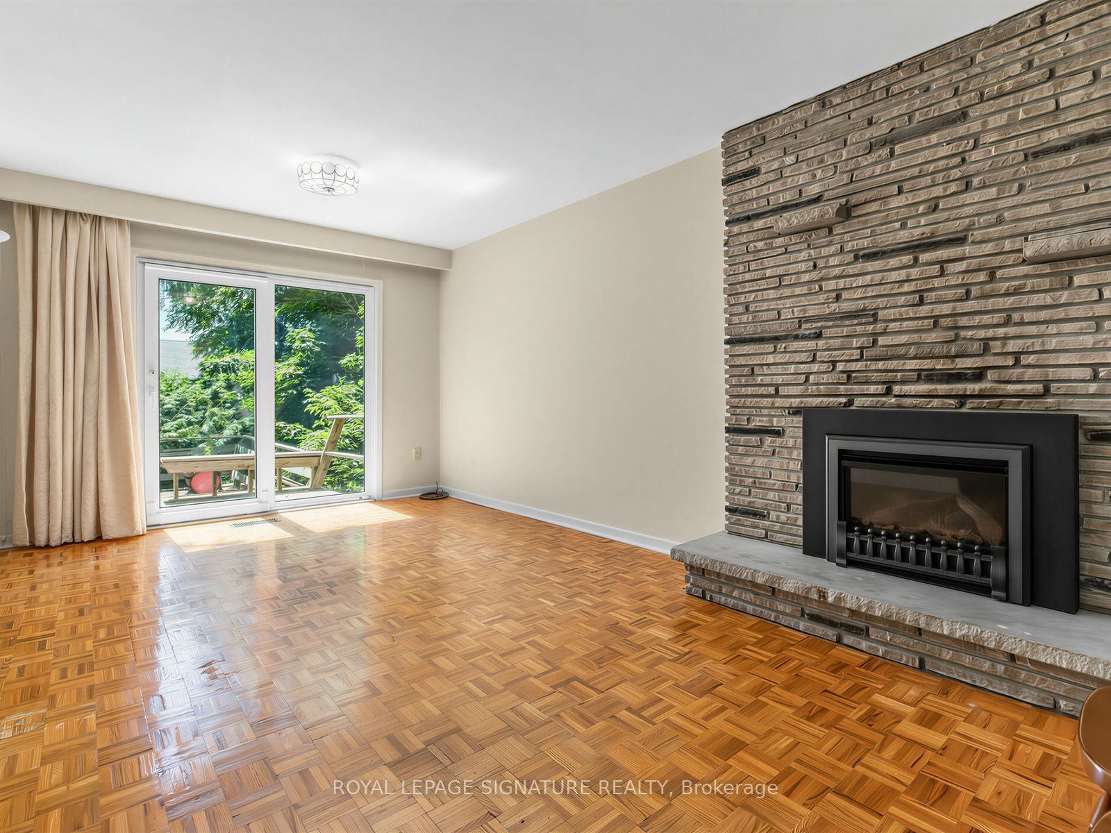 Listing photo