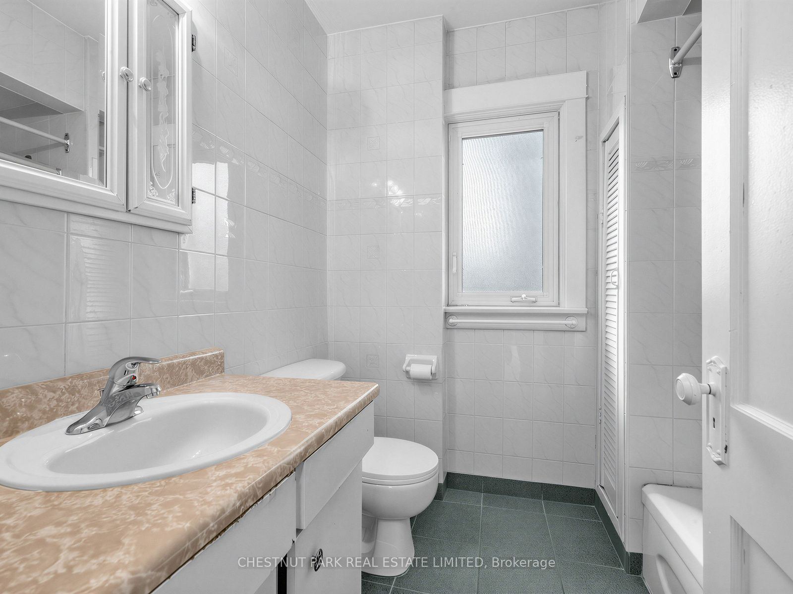Listing photo