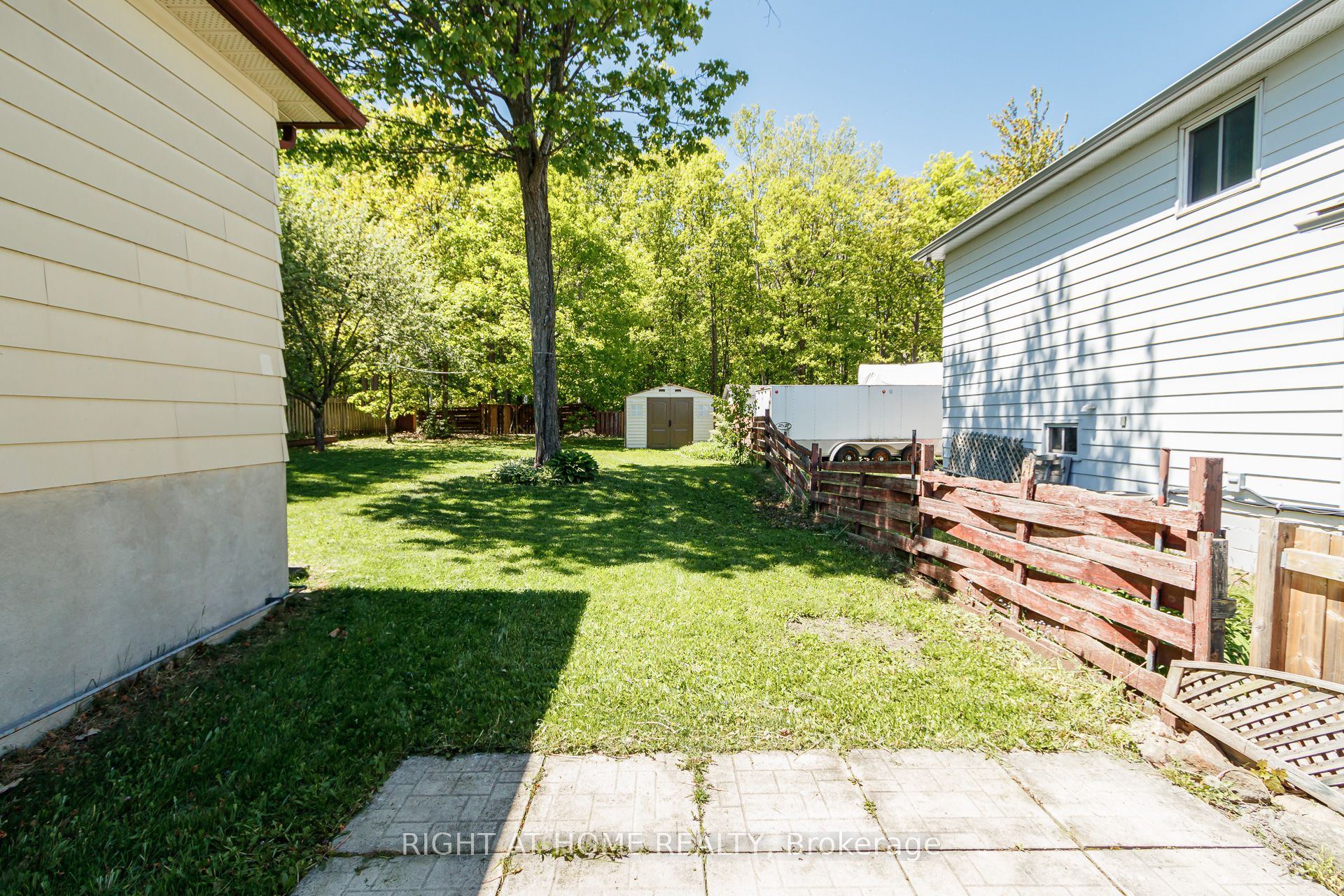 Listing photo
