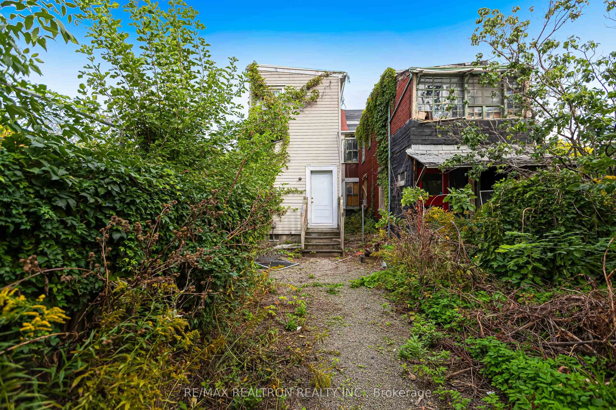 Listing photo