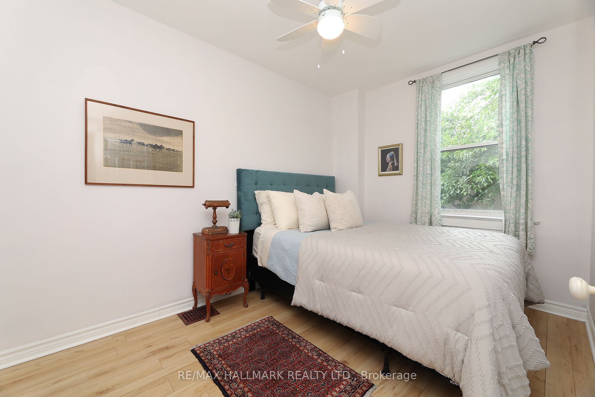 Listing photo