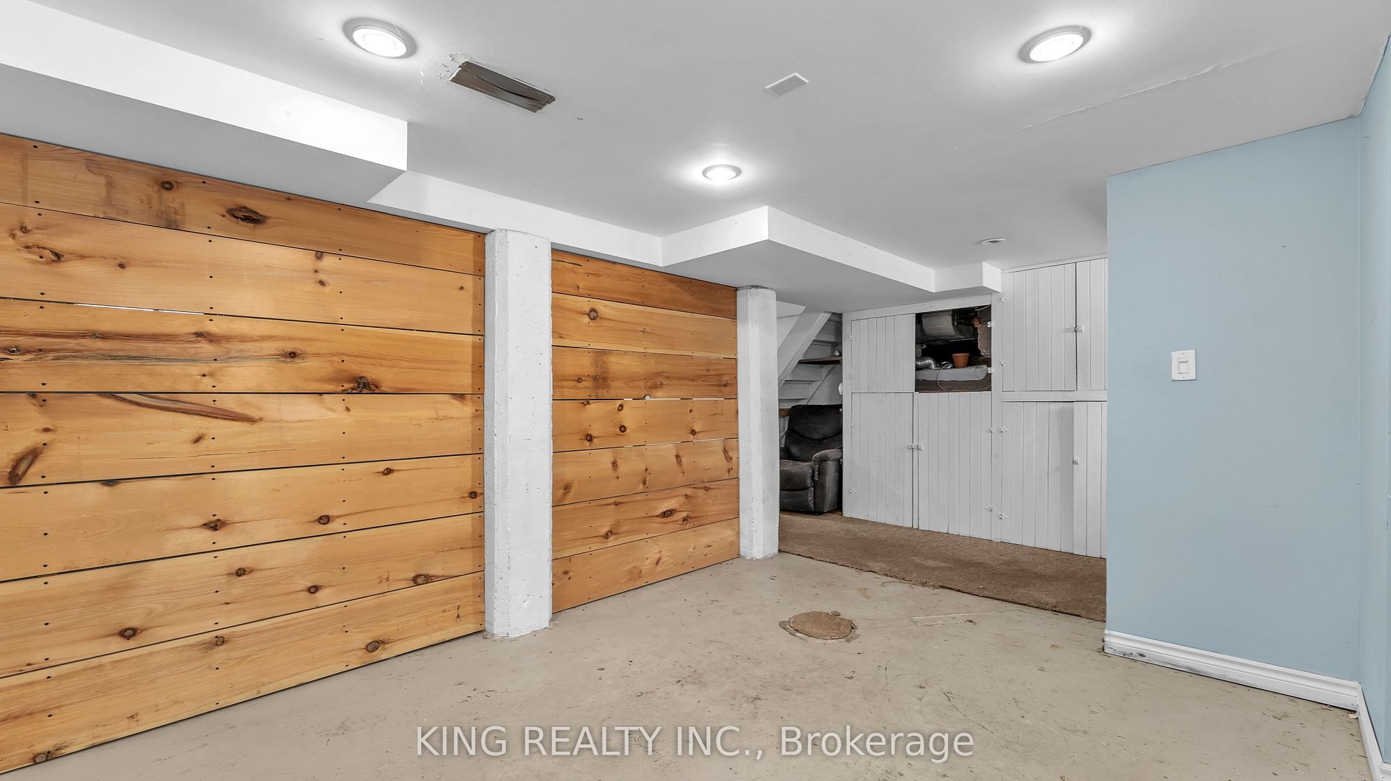 Listing photo