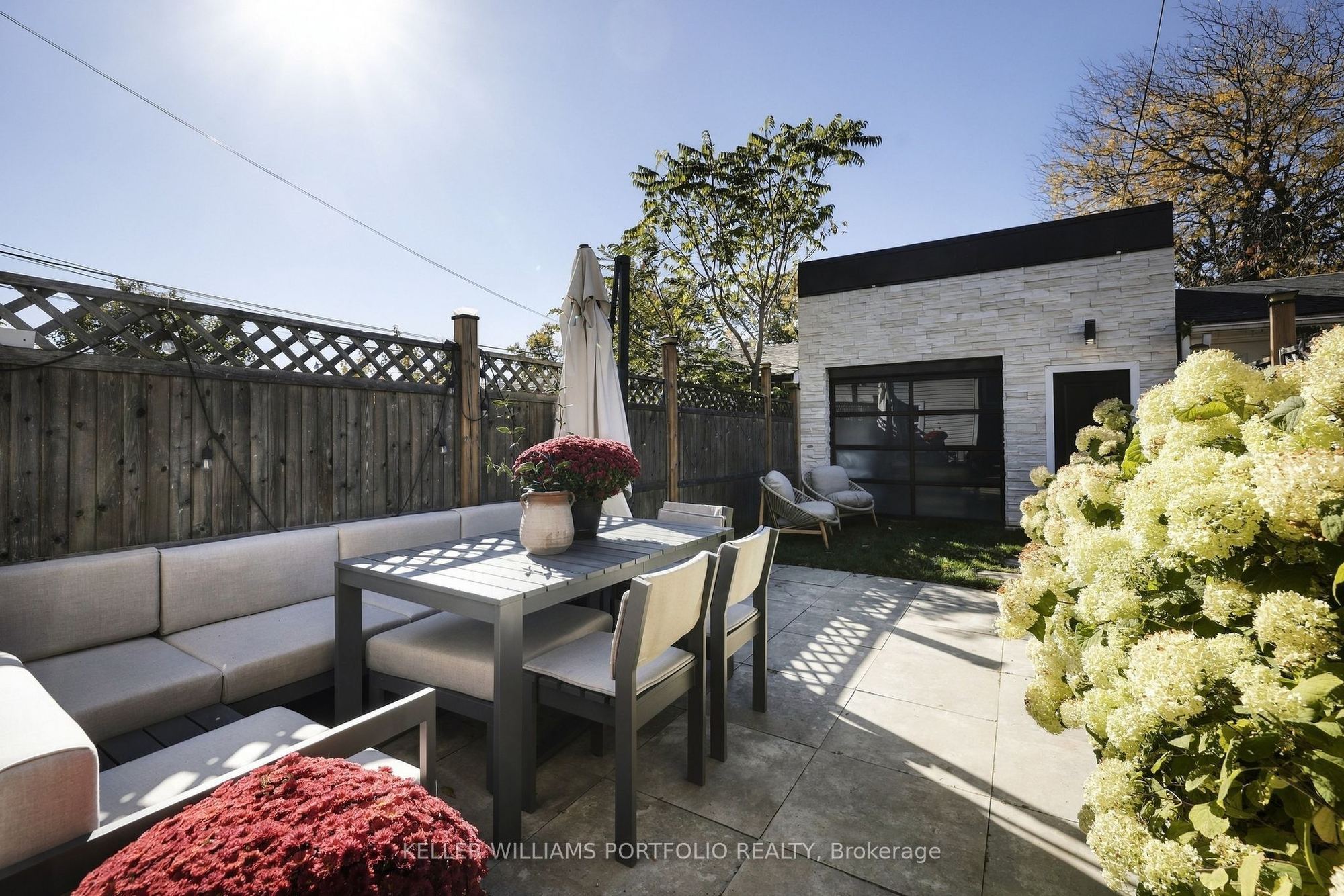 Listing photo