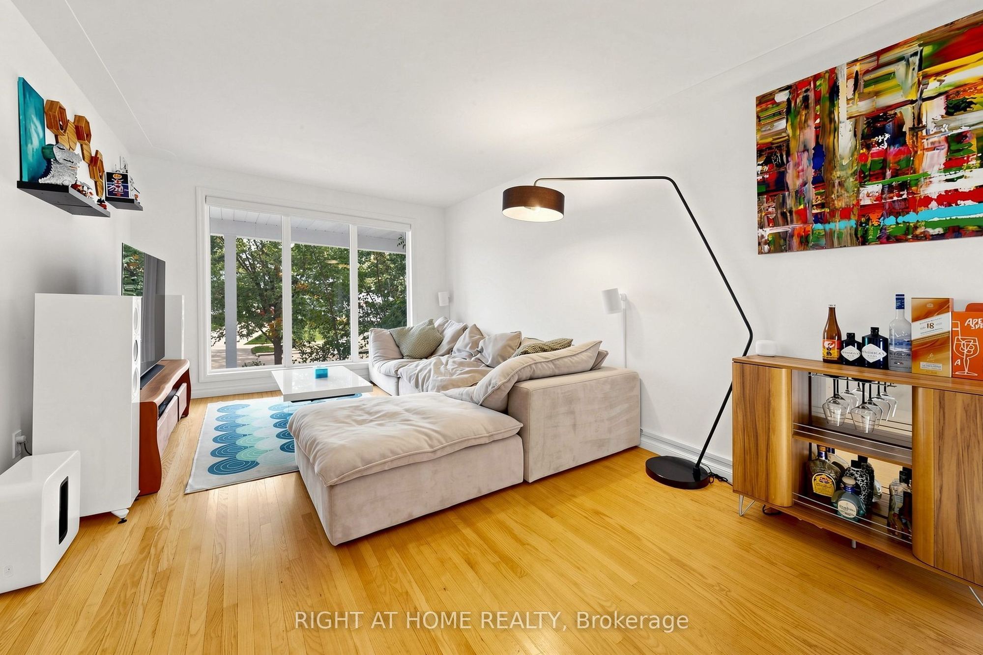 Listing photo