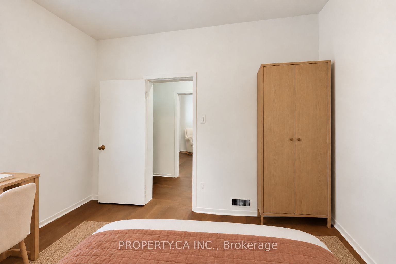 Listing photo