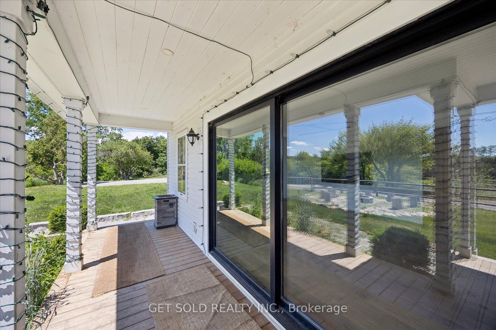 Listing photo