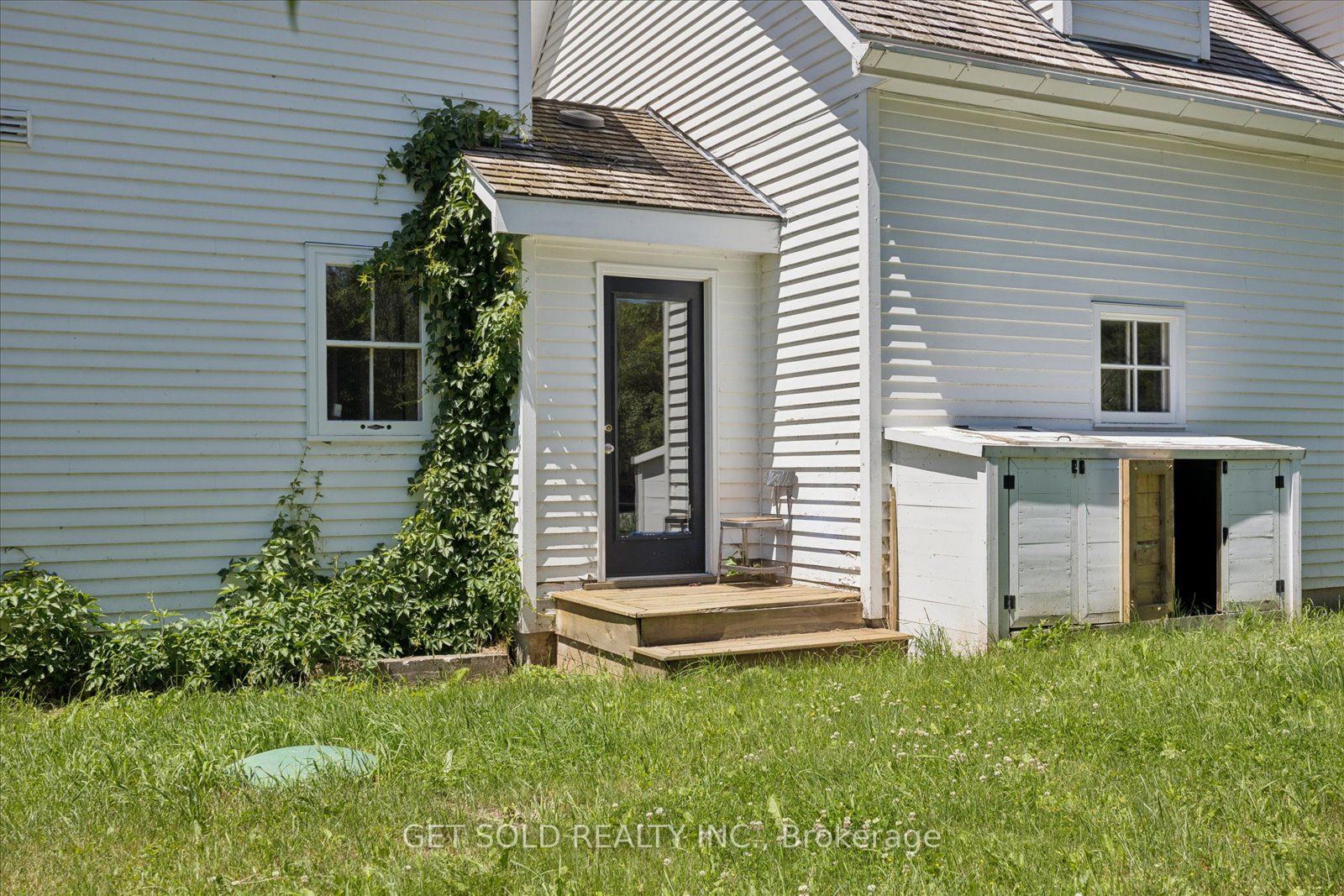 Listing photo