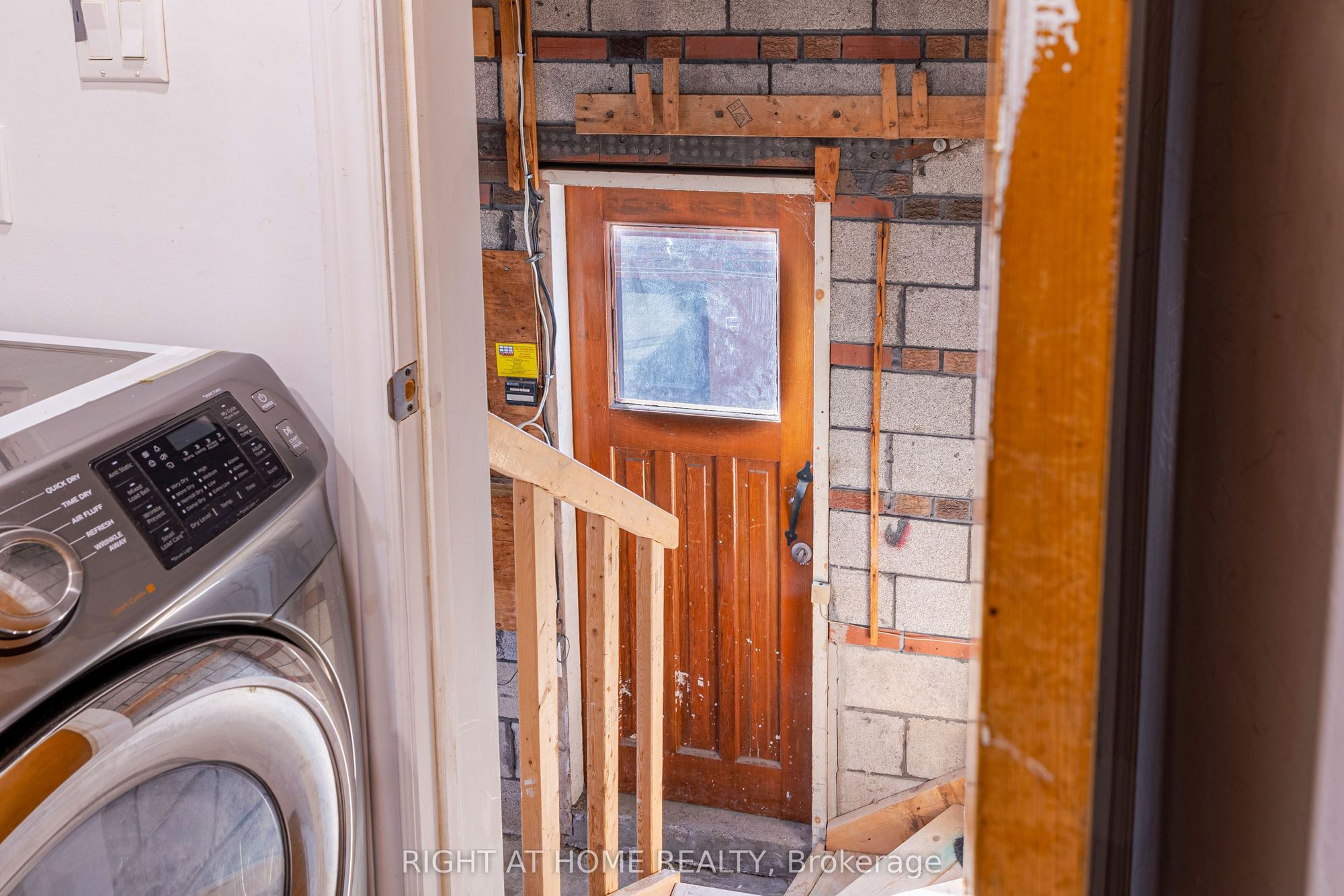 Listing photo