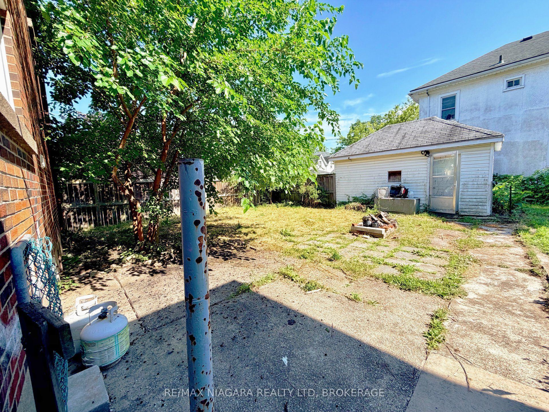 Listing photo