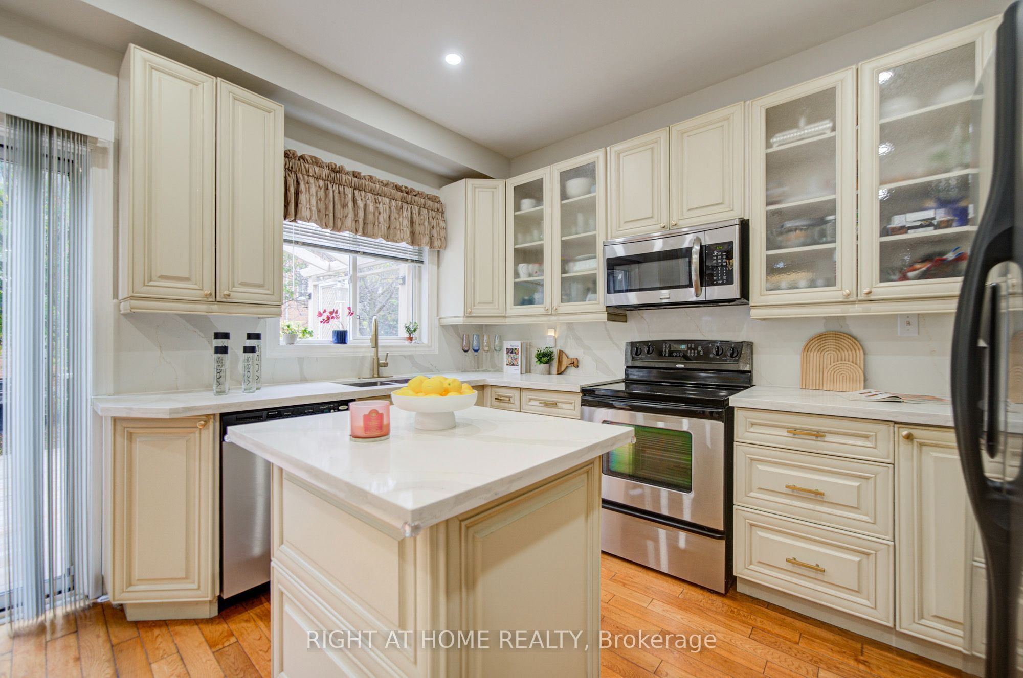 Listing photo