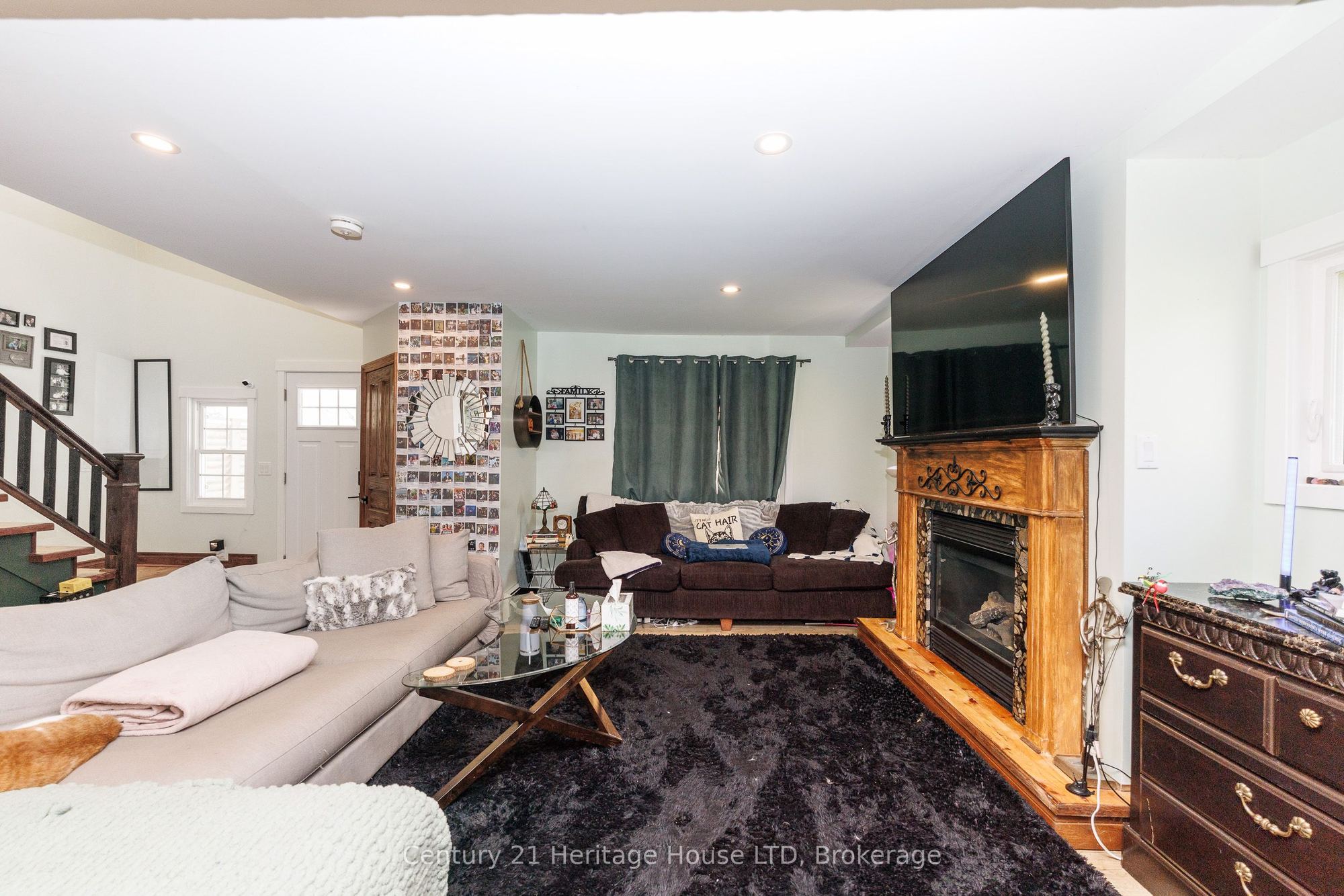 Listing photo
