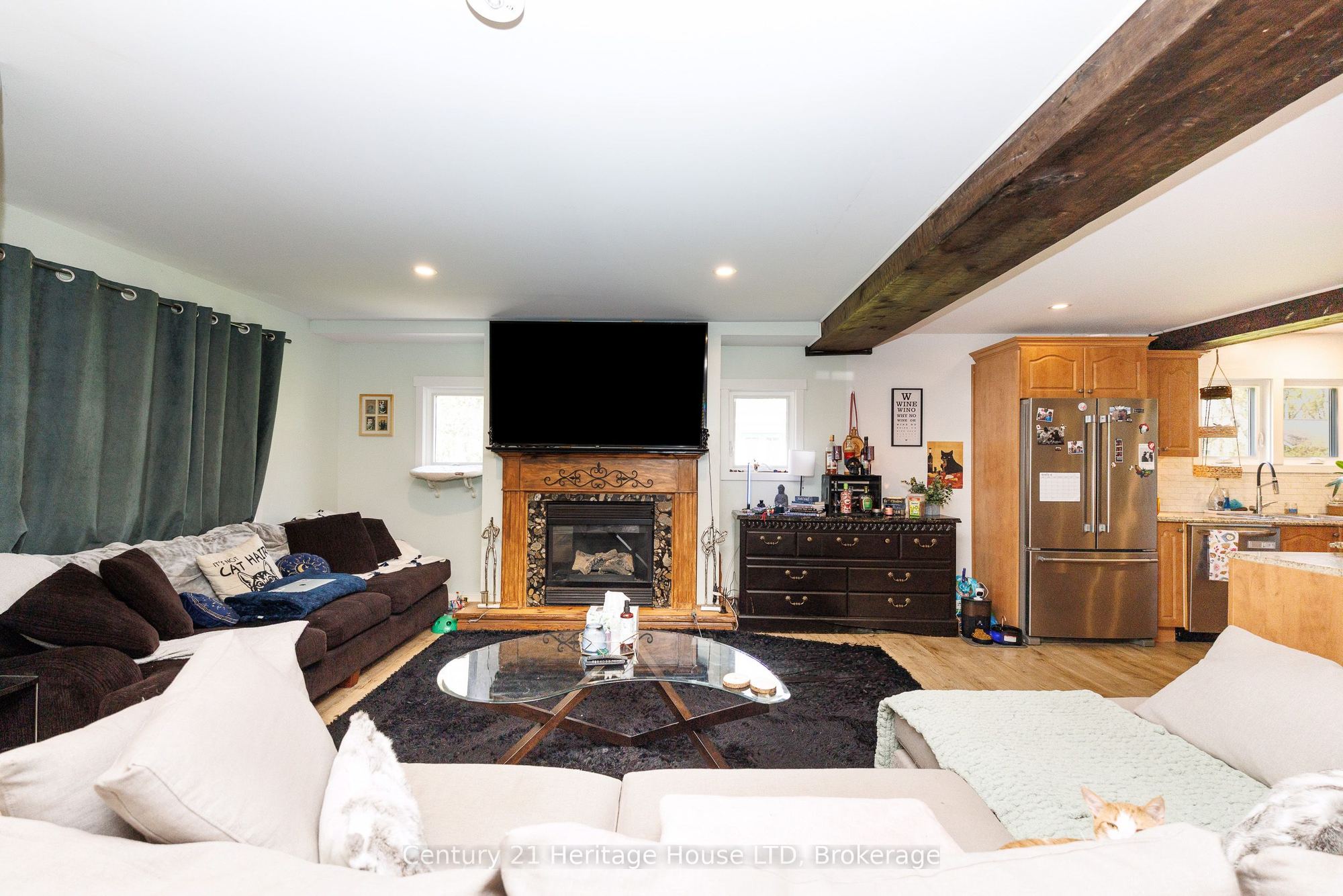 Listing photo